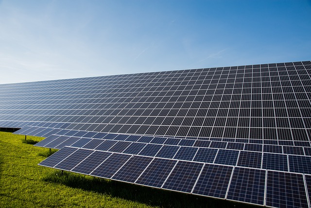 Solceller på taget: Sådan kan du reducere dit CO2-aftryk